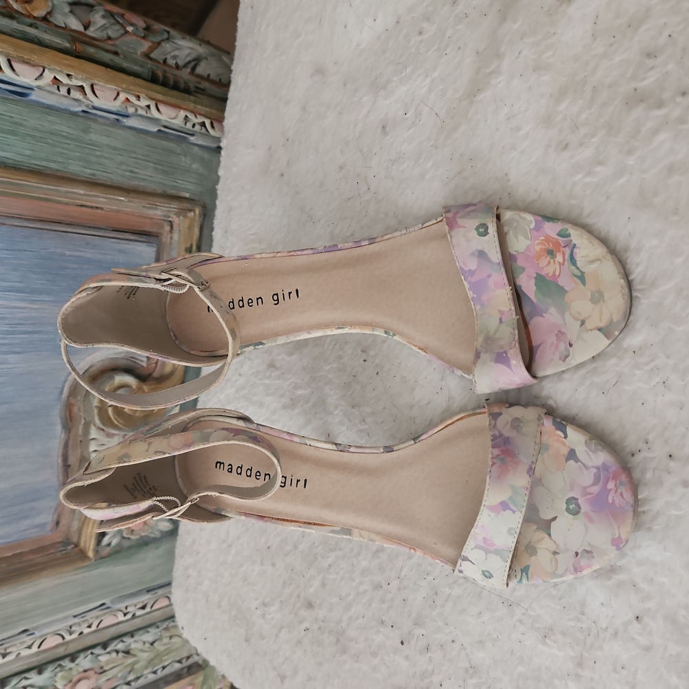 Madden Girl Floral Women's Sandals